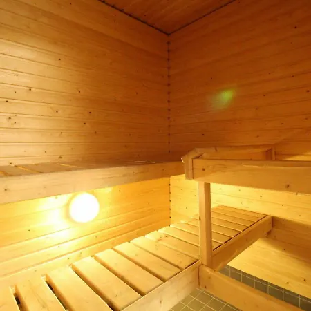 Convenient For 5 With Sauna *